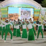 Arzyly güne bir ädim