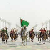 AT ÝIGIDIŇ MYRADYDYR