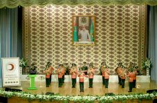 Bagtly geljek üçin göreşenlere tagzym