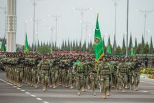 Beýik Ýeňşiň dabaraly harby ýörişinde milli goşunymyzyň kuwwaty