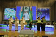 Birkemsiz gullugyň mynasyp serpaýy