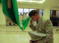 Gerçekligiň mekdebini geçenler