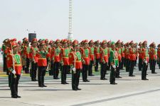 HARBY GULLUKÇYLARYŇ BAÝRAMÇYLYK SOWGATLARY