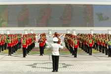 HARBY GULLUKÇYLARYŇ BAÝRAMÇYLYK SOWGATLARY