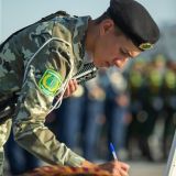 Harby kasamy kabul eden harby gullukçylar – ýurdumyzyň konstitusion gurluşynyň mizemez daýanjy