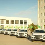 Hormatly Prezidentimiziň adyndan harby we hukuk goraýjy edaralara döwrebap awtoulaglar sowgat berildi