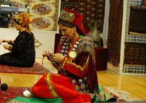 Merdanalygyň nusgasy siz, zenanlar!