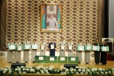 Merdanalygyň nusgasy siz, zenanlar!