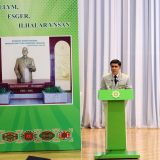 Mertler Watany beýgeldýär