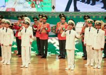 Mertler Watany beýgeldýär