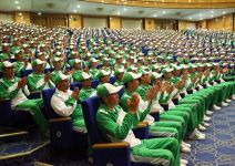 Meýdan mertleri söýýär