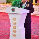 Olar bagtly geljek üçin göreşdiler