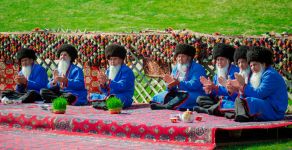 «Rowaçlanýan ilime pasly bahar – ýaz geldi»