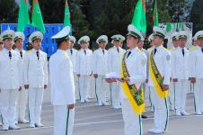 Uçurymlar,  ýollaryňyz ak bolsun!