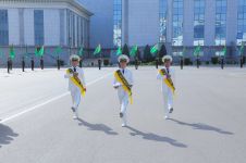 Uçurymlar,  ýollaryňyz ak bolsun!