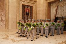 Watanyň wepaly ogly Berdimuhamet Annaýewiň heýkeline gül goýmak çäresi geçirildi