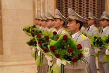 Watanyň wepaly ogly Berdimuhamet Annaýewiň heýkeline gül goýmak çäresi geçirildi