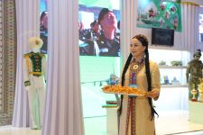 Ýaşlar ýylyna bagyşlanan halkara ylmy-amaly maslahat we sergi öz işine başlady