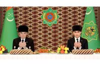 Türkmenistanyň Prezidenti we Gahryman Arkadagymyz agzaçar sadakasyny berdiler