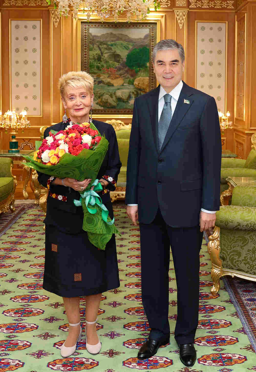 «Açyk gapylar» syýasatyna eýerip