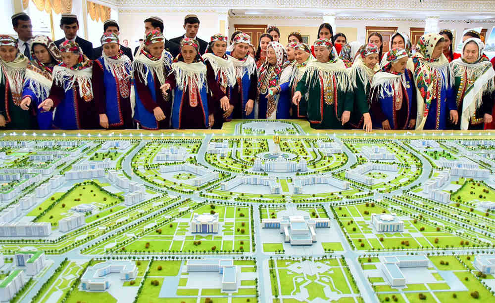 Ahal welaýatynyň täze edara ediş merkeziniň gurluşygynyň ýaýbaňlandyrylmagy mynasybetli dabaralar