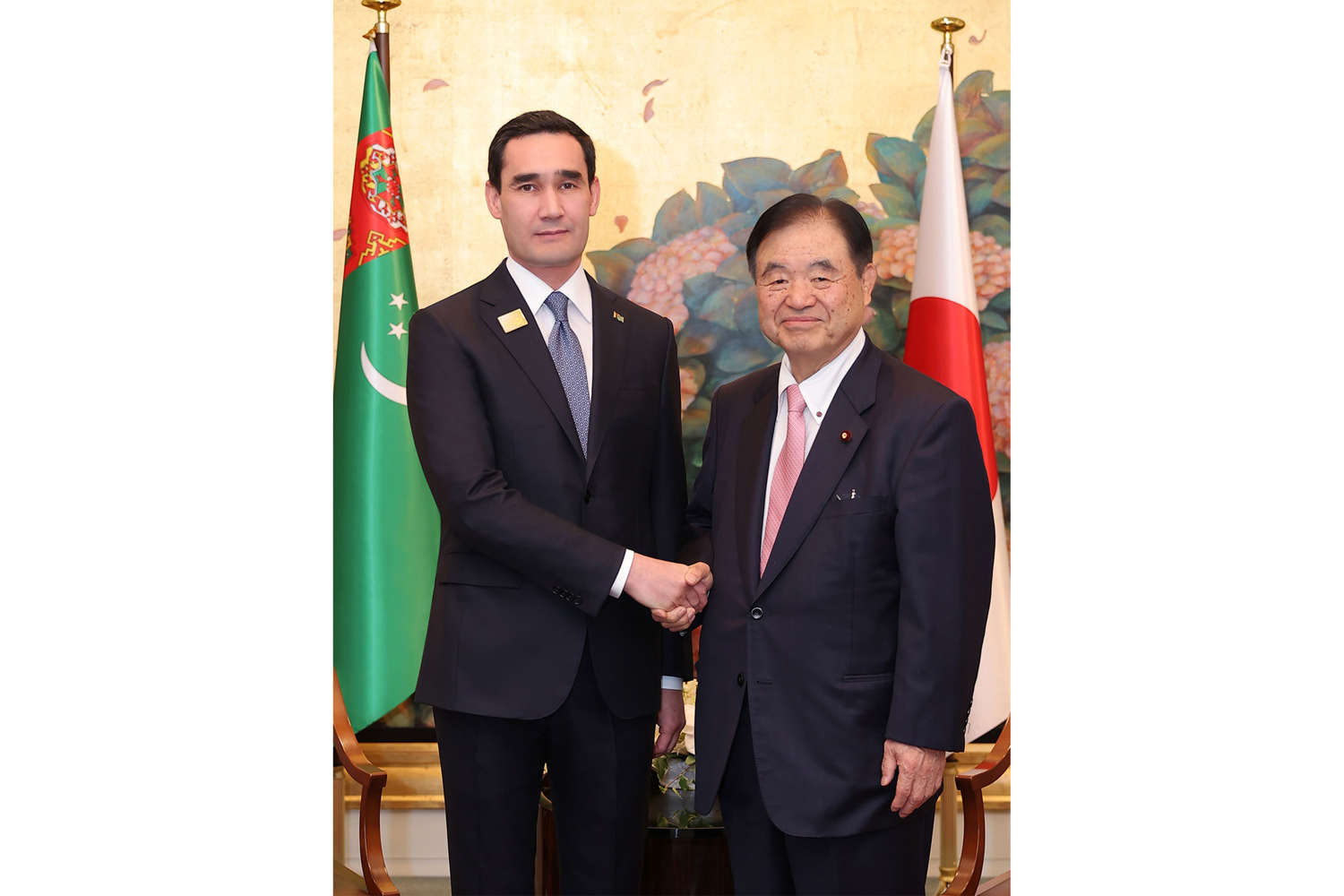 Arkadagly Gahryman Serdarymyz Endo Toşiaki bilen duşuşdy