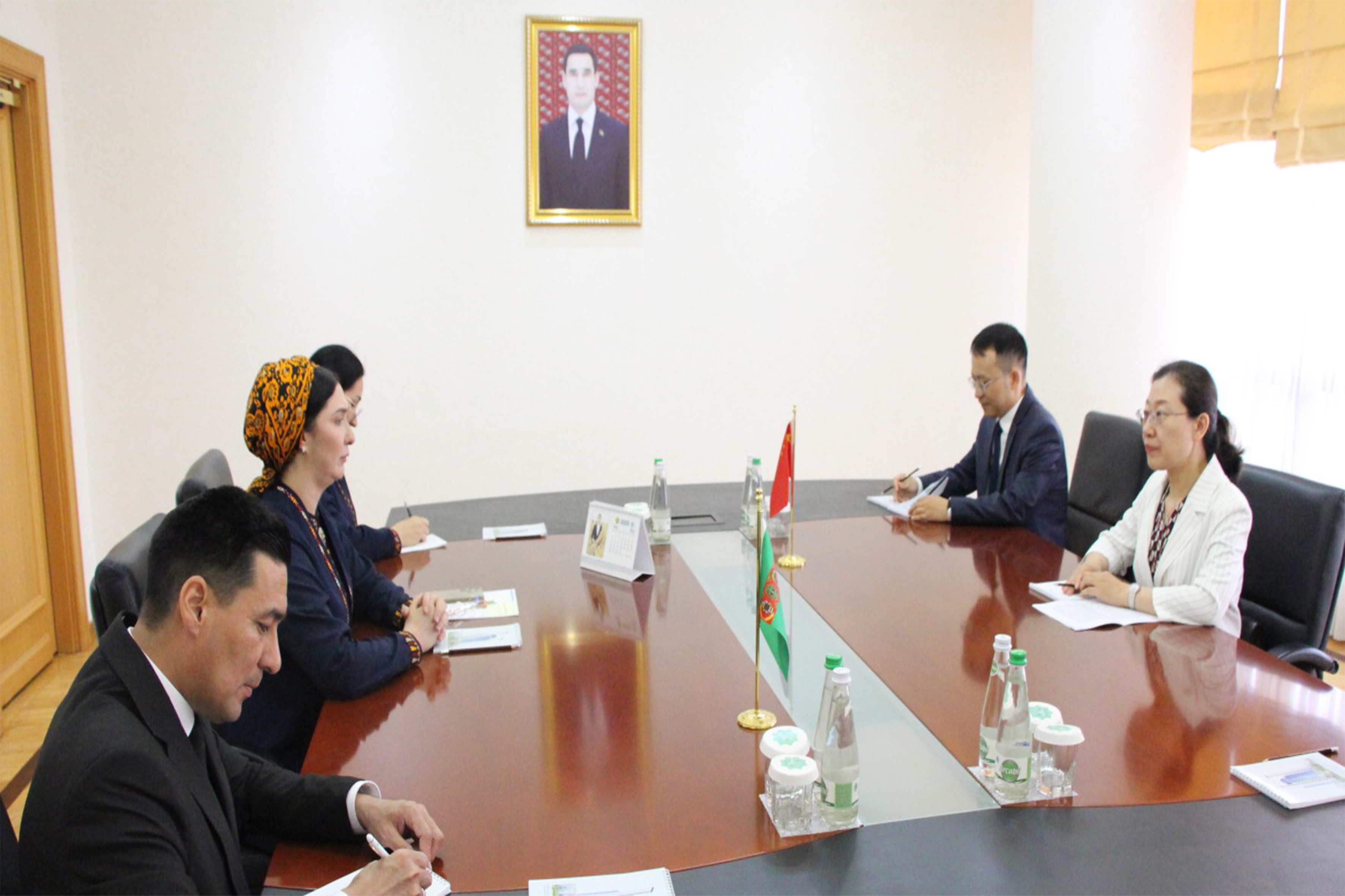 Aşgabatda Hytaýyň Türkmenistandaky ilçihanasynyň işleri wagtlaýyn ynanylan wekili bilen duşuşyk geçirildi