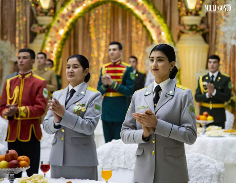 Baýramçylyk owazlary