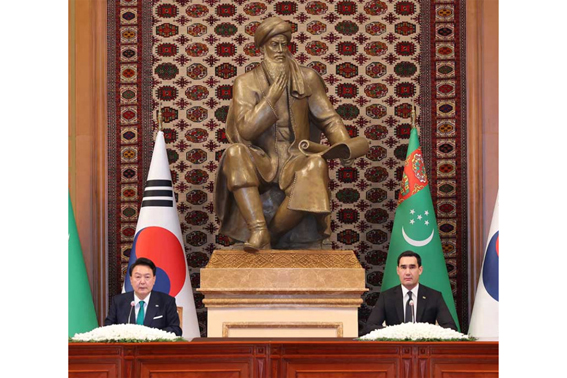 Bilelikdäki Beýannama gol çekildi