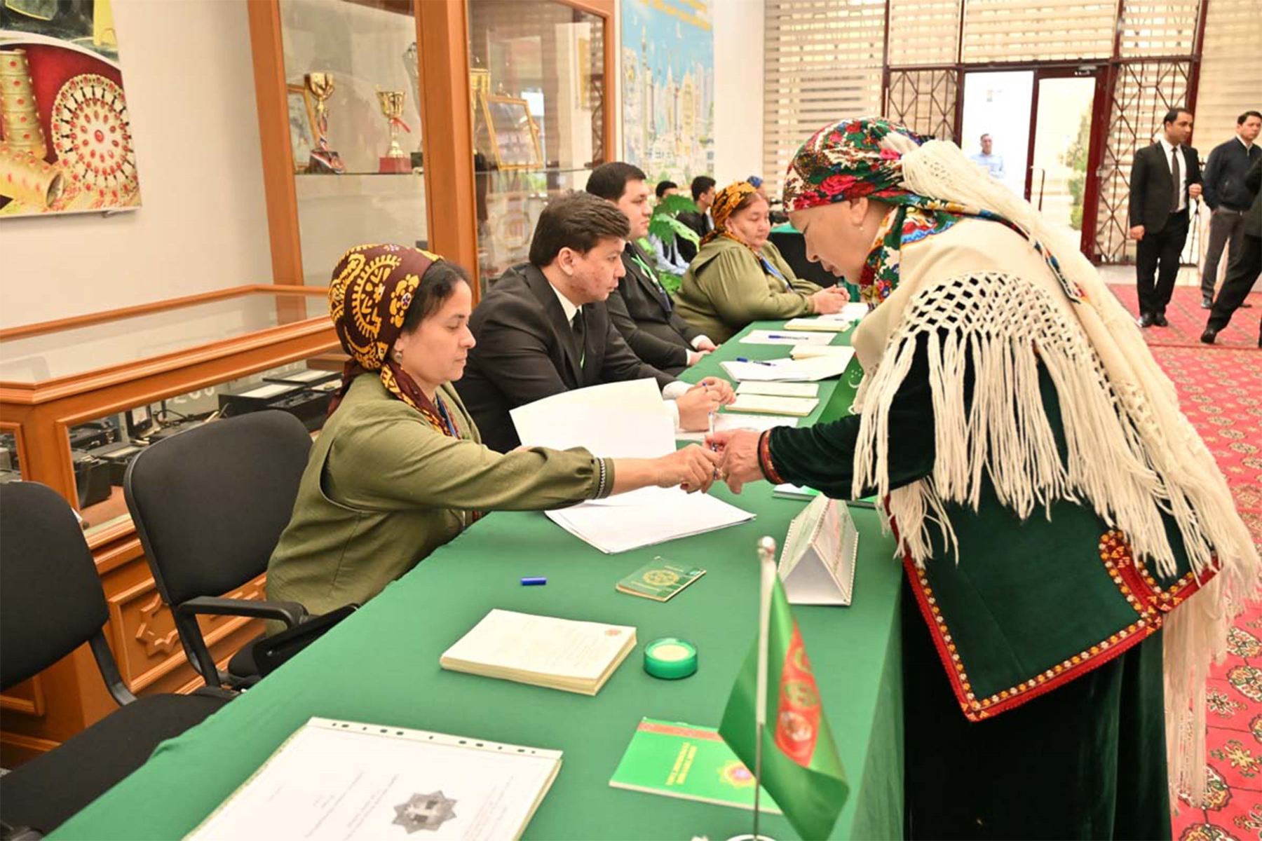 Demokratiýa we aýanlyk — Türkmenistanyň saýlaw ulgamynyň binýatlyk esaslary