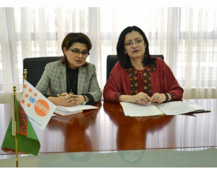 DIM-de ýurdumyzyň BMG-nyň Ilat gaznasy we Halkara zähmet guramasy bilen hyzmatdaşlygynyň ugurlary ara alnyp maslahatlaşyldy