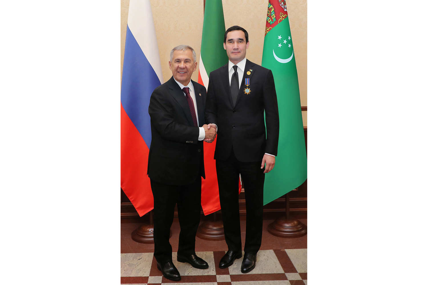 Döwlet Baştutanymyz «Duslyk» ordeni bilen sylaglanyldy