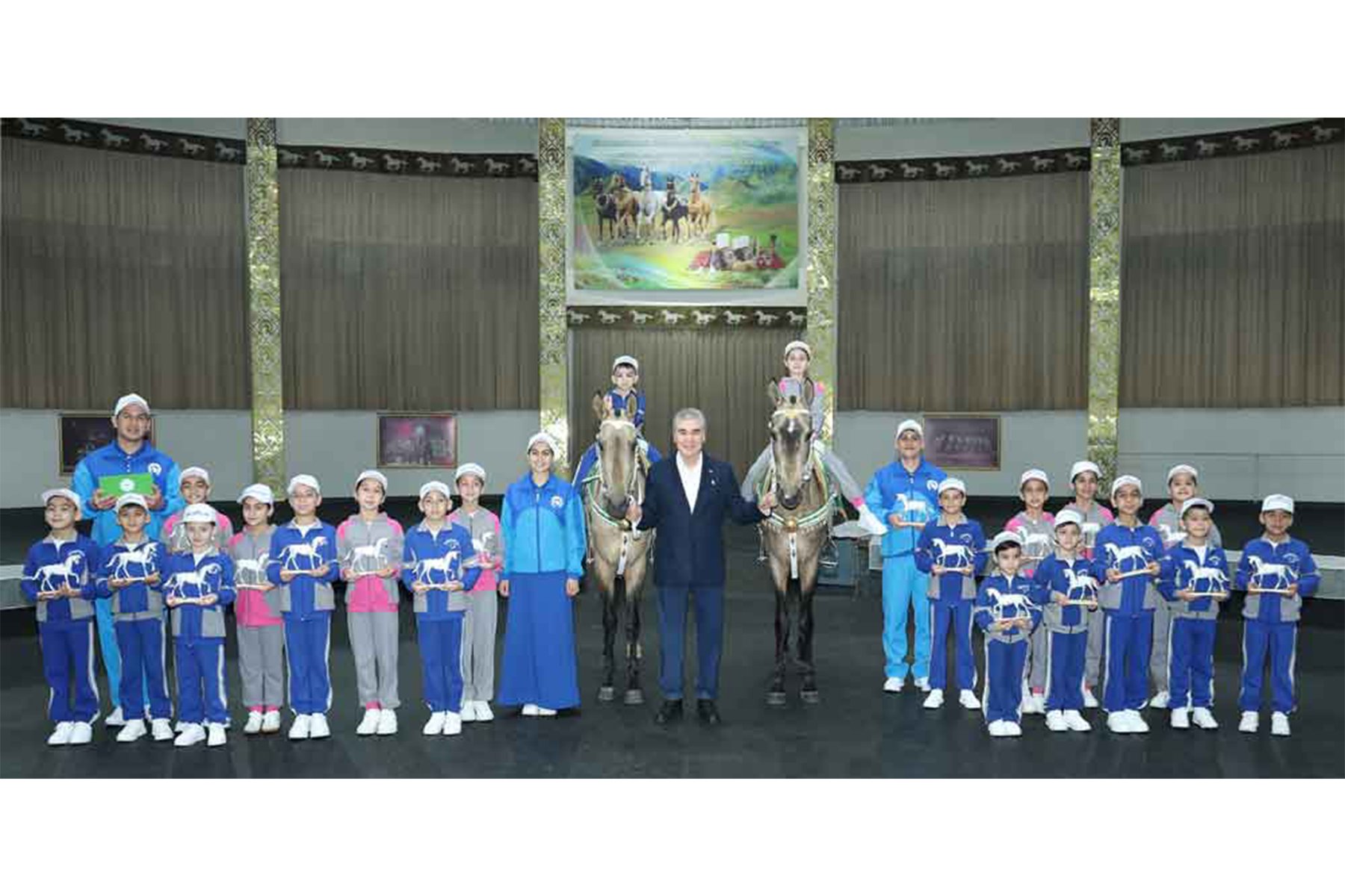 Gahryman Arkadagymyz Arkadag şäherinde boldy