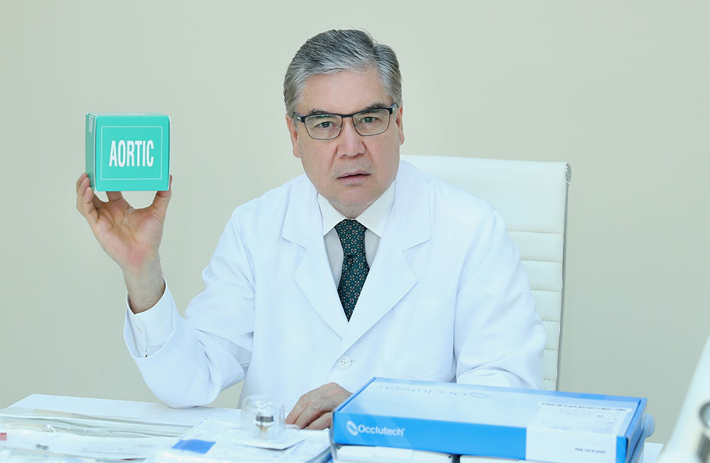 Gahryman Arkadagymyz Gurbanguly Berdimuhamedow paýtagtymyzdaky Enäniň we çaganyň saglygyny goraýyş ylmy-kliniki merkezine bardy