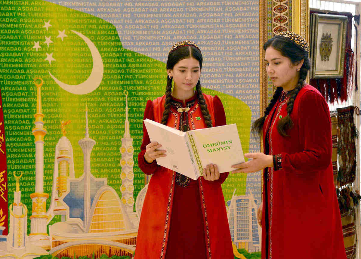 Gahryman Arkadagymyzyň «Ömrümiň manysy» atly kitabynyň tanyşdyrylyş dabarasy geçirildi