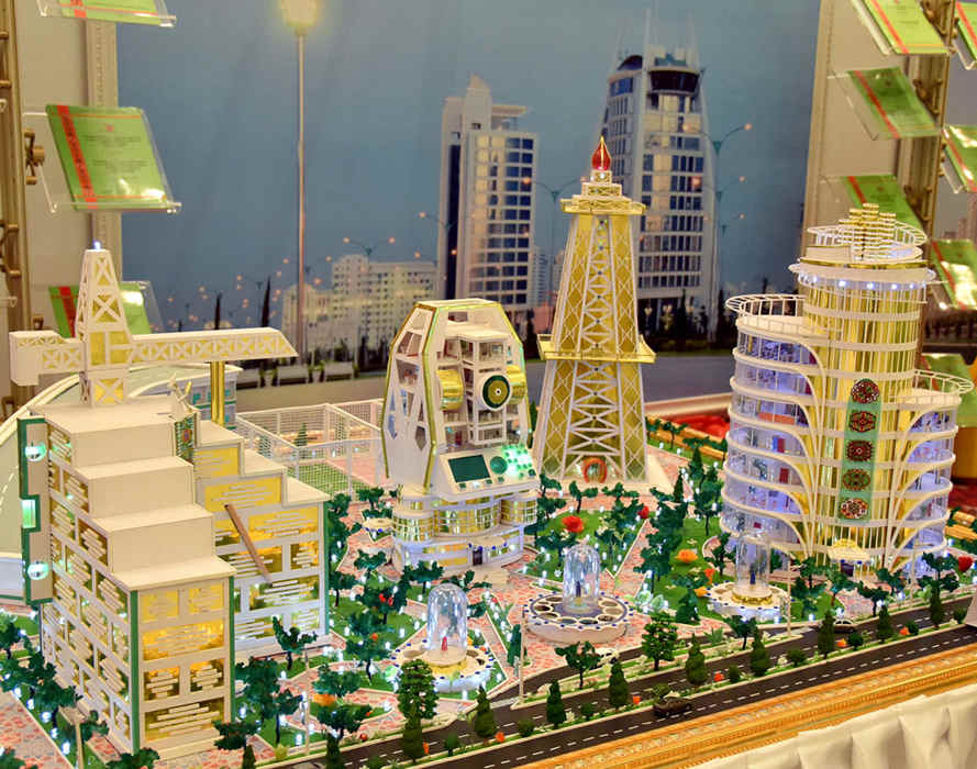 Halk hojalyk toplumyny döwrebaplaşdyrmak — ykdysady ösüşiň ugry