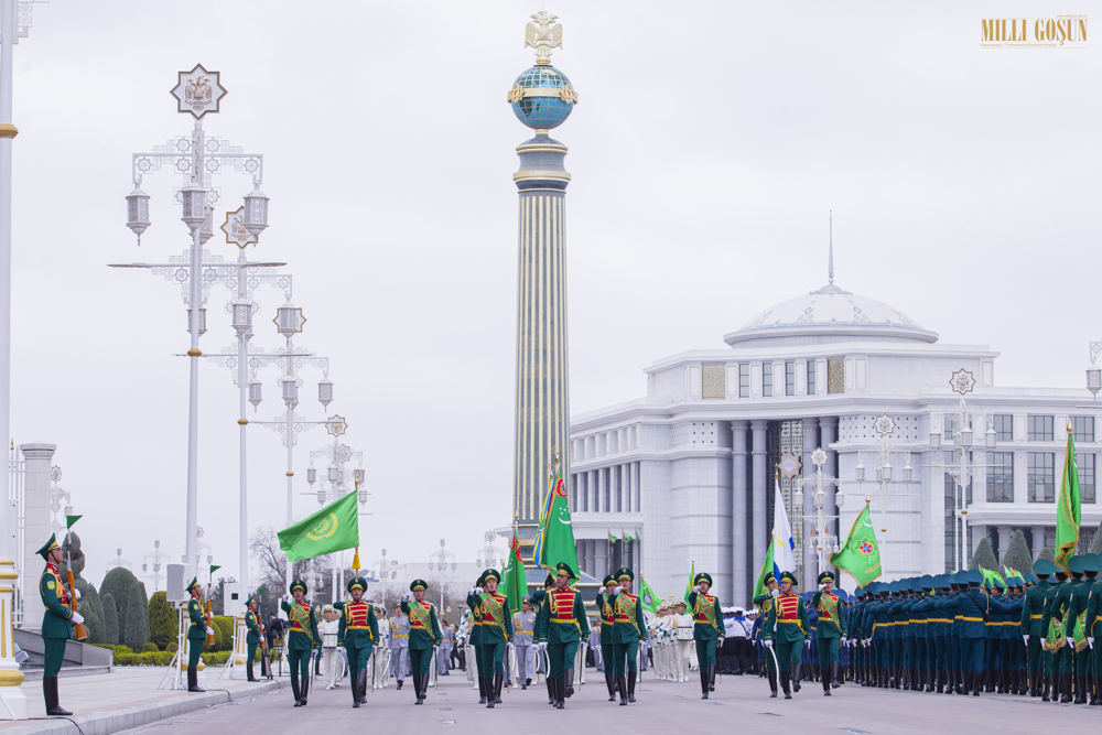 «Halk, Watan, Belent Serkerdebaşy!»