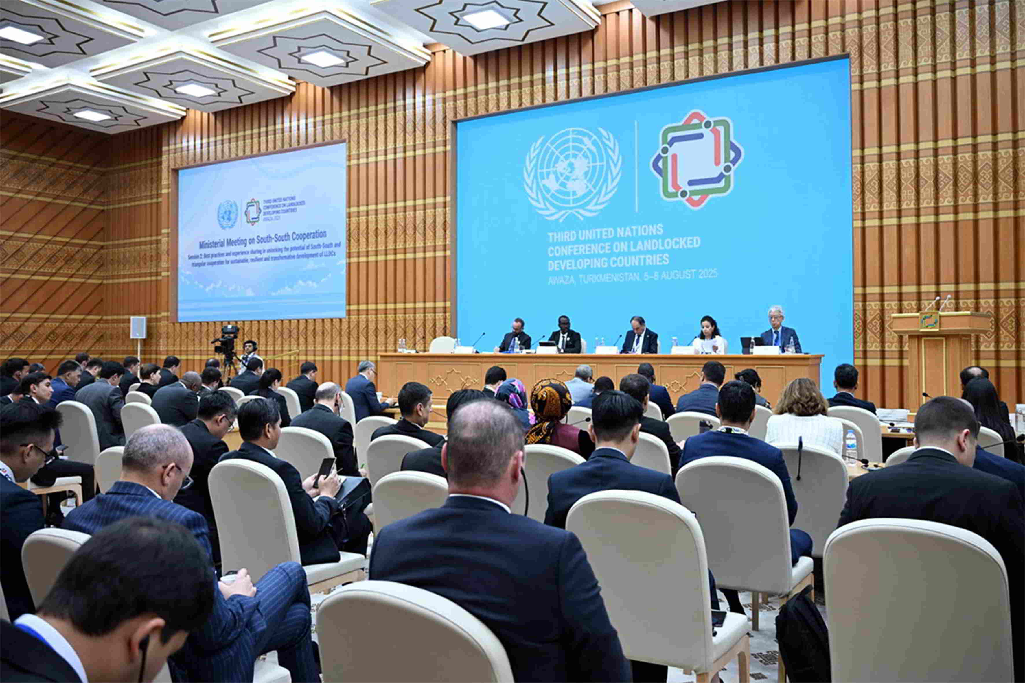 Hereketleriň Awaza maksatnamasy — BMG-niň forumynyň üns merkezinde