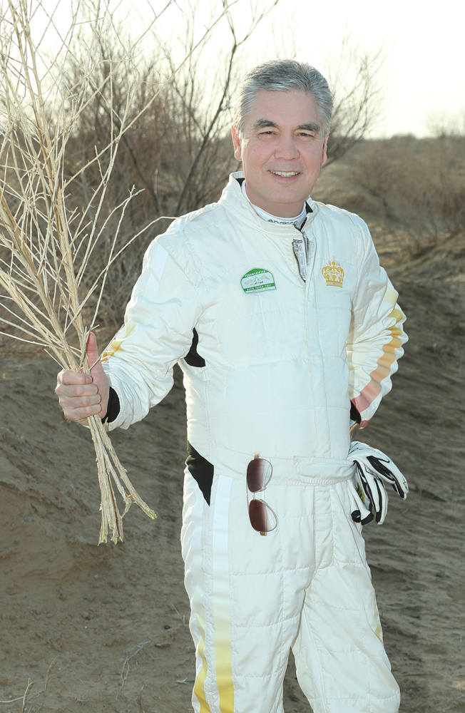 Hormatly Prezidentimiz Gurbanguly Berdimuhamedow sport awtoulagynda Garagum sährasyna gezelenji amala aşyrdy