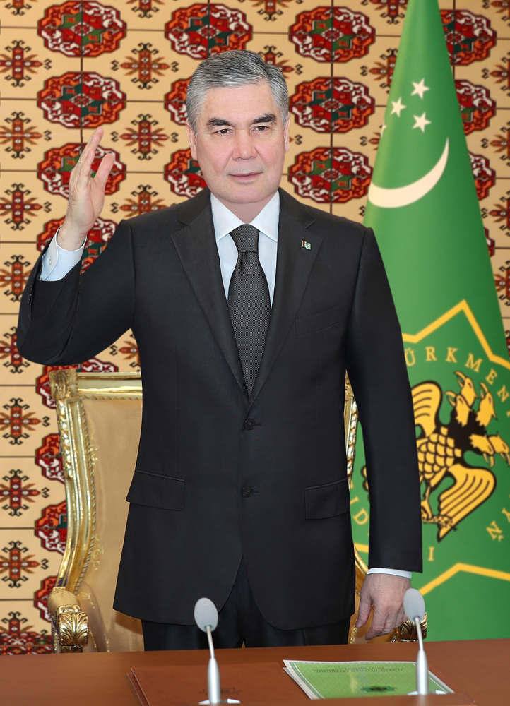 Hormatly Prezidentimiz Gurbanguly Berdimuhamedow Watan goragçylarynyň güni mynasybetli çärelere gatnaşdy