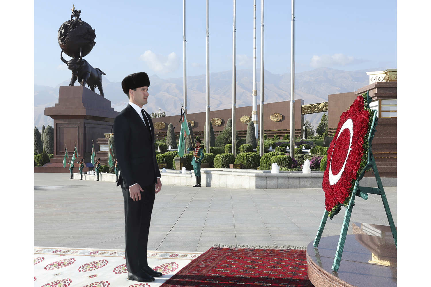 Hormatly Prezidentimiz Hatyra güni mynasybetli çärä gatnaşdy