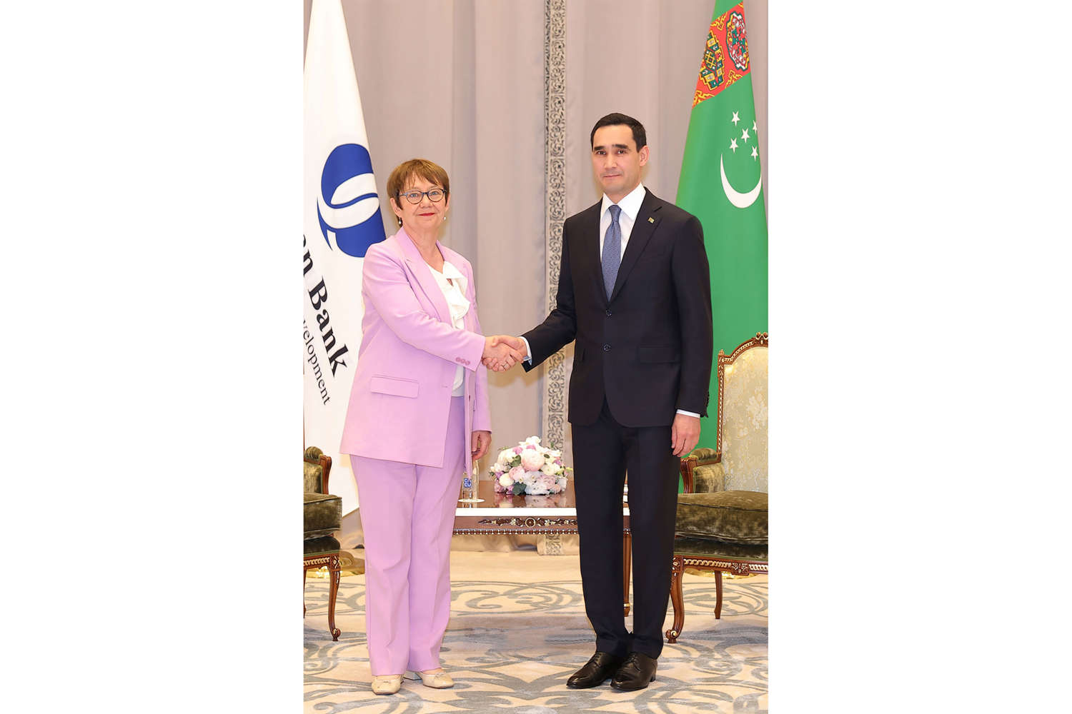 Hormatly Prezidentimiz Odil Reno-Basso bilen duşuşdy