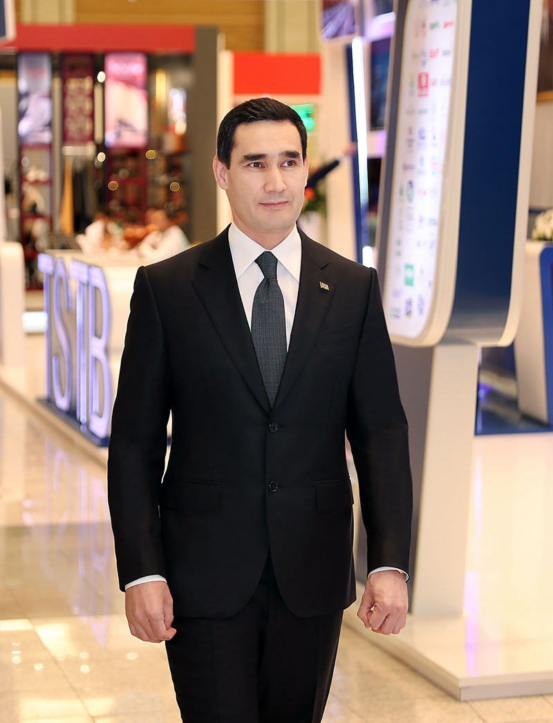 Hormatly Prezidentimiz Senagatçylar we telekeçiler birleşmesiniň gazananlarynyň sergisi bilen tanyşdy