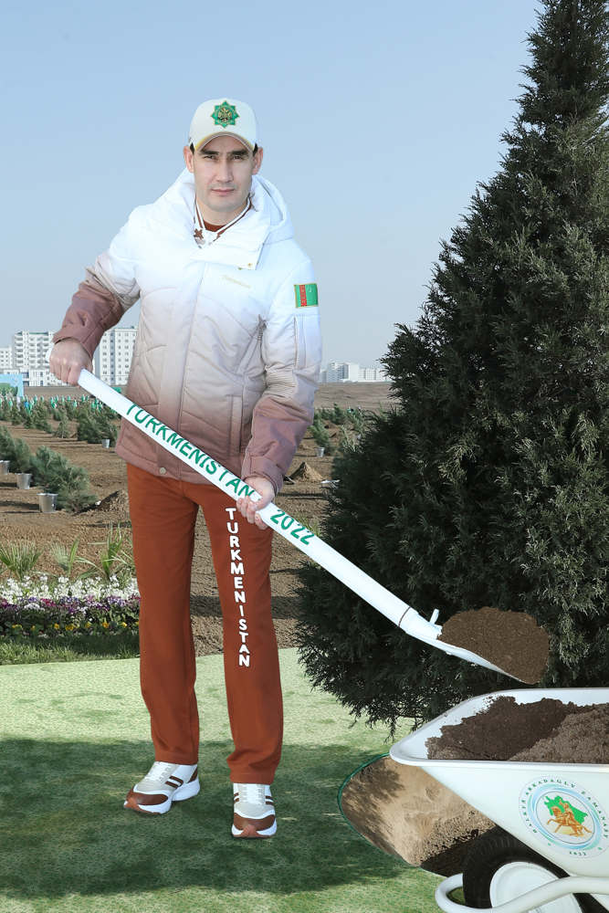 Hormatly Prezidentimiz Serdar Berdimuhamedow köpçülikleýin bag ekmek dabarasynyň ýazky möwsümine gatnaşdy