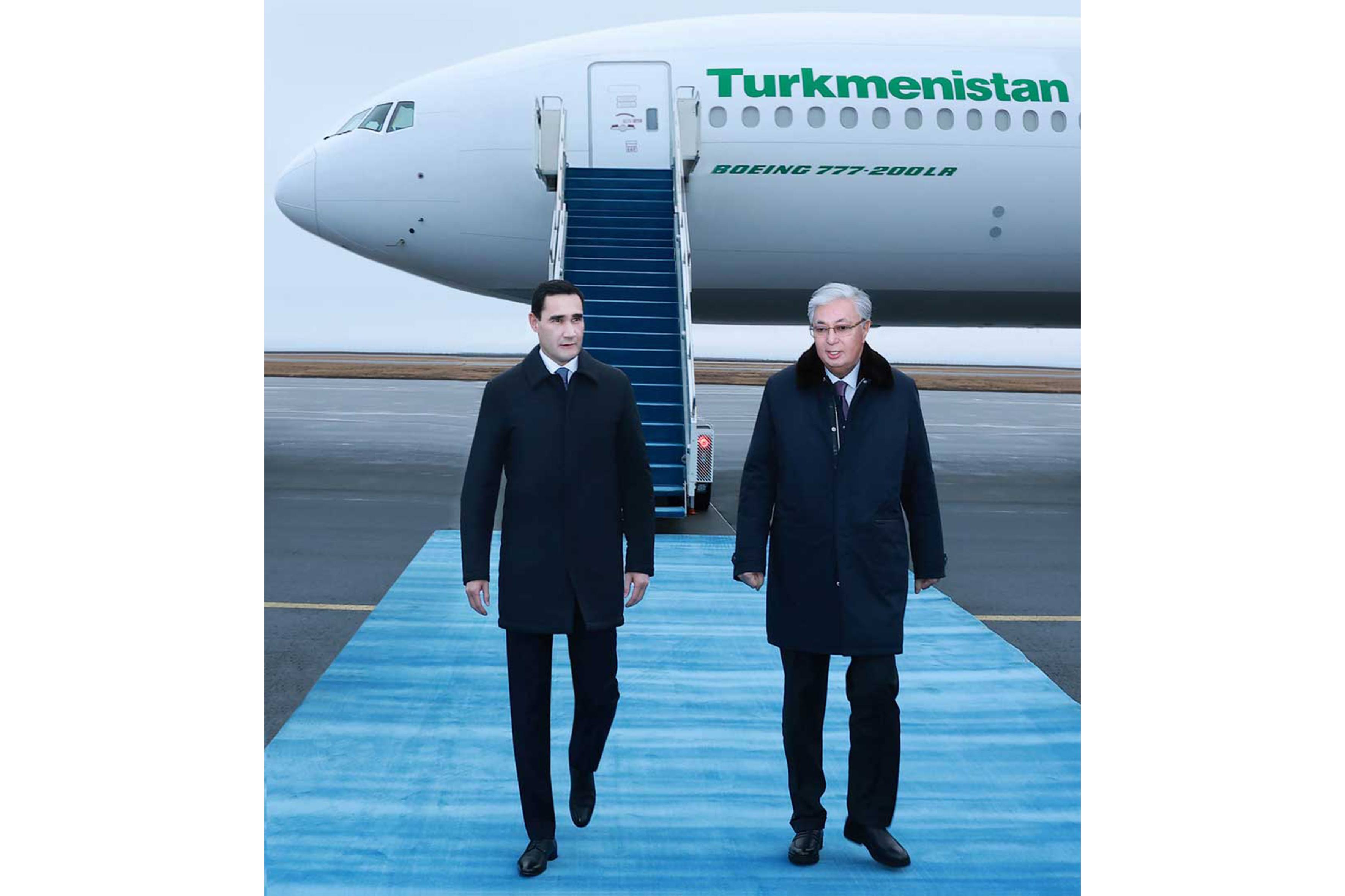 Hormatly Prezidentimiz Serdar Berdimuhamedowyň Gazagystan Respublikasyna döwlet sapary başlandy