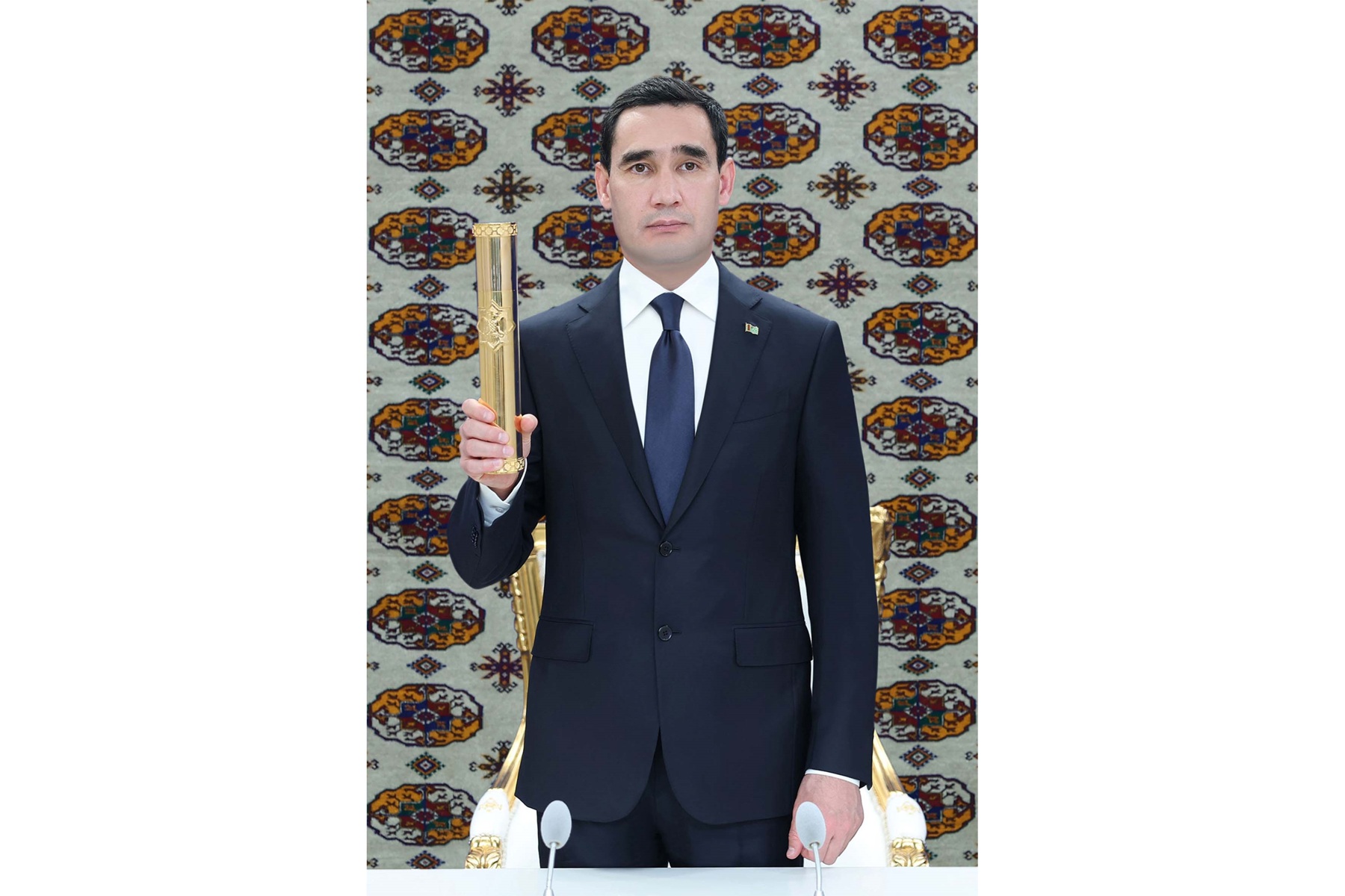 Hormatly Prezidentimiz täze önümçilik desgasynyň düýbüni tutmak dabarasyna gatnaşdy