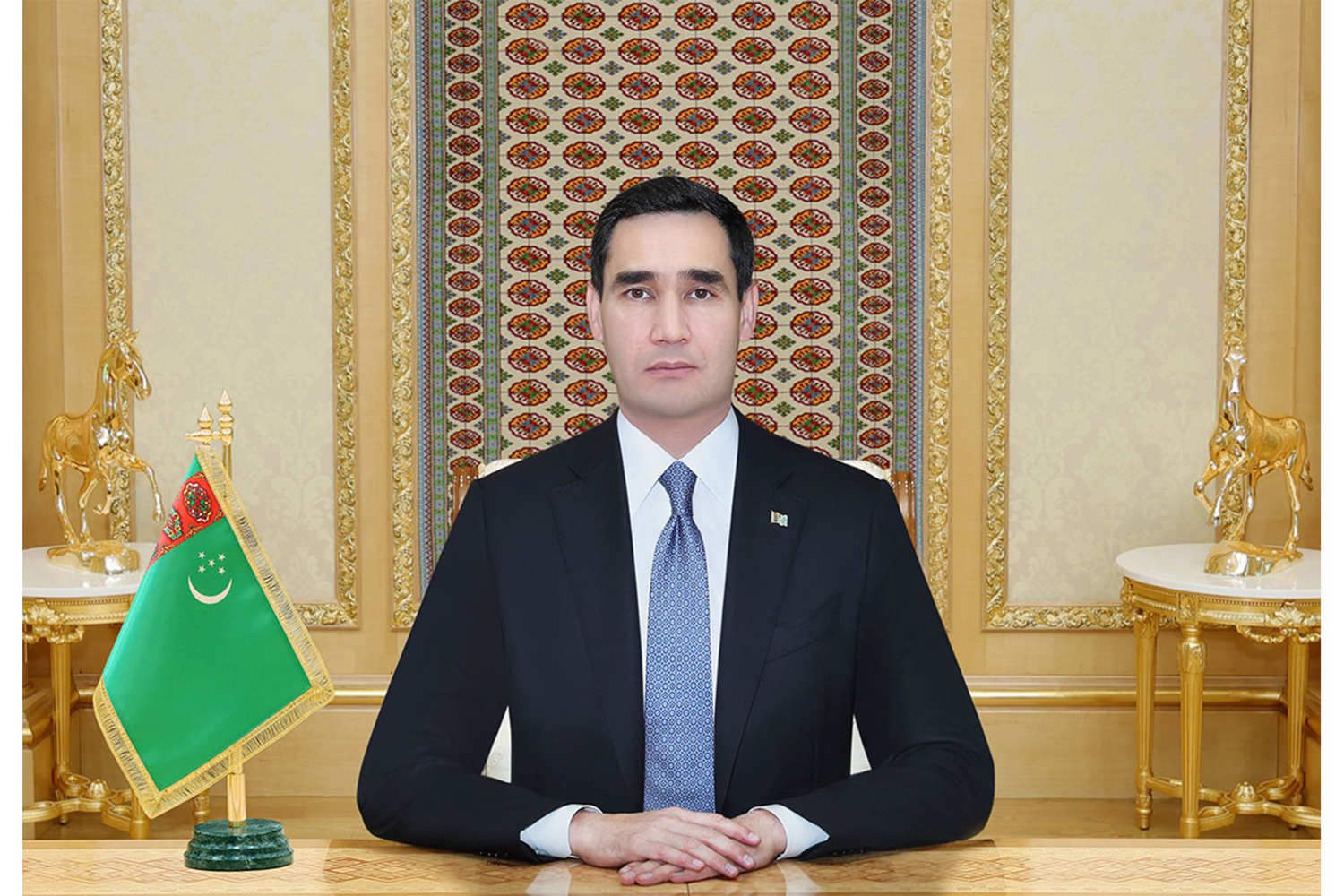 Hormatly Prezidentimiz Yslam ösüş bankynyň ýolbaşçysyny kabul etdi