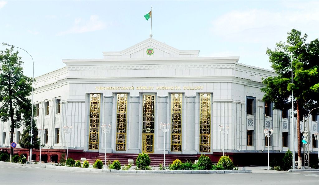 Işini bilýän ýaş işgärleri taýýarlamak meselesi gaýragoýulmasyz wezipeleriň hatarynda kesgitlenildi