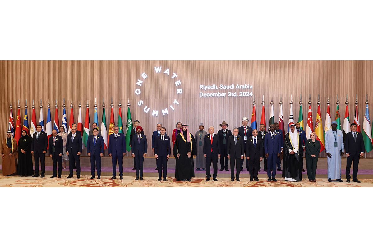 Milli Liderimiz «Bitewi suw» sammitine gatnaşdy