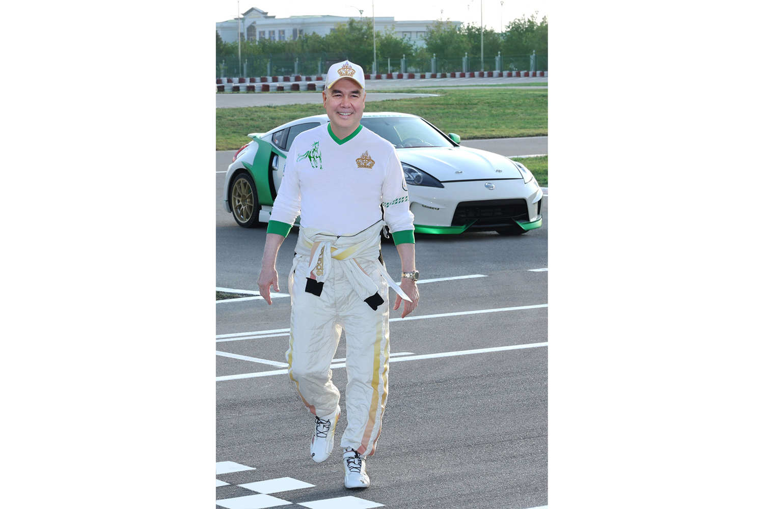 Milli Liderimiz Türkmenistanyň Sport ulag merkezine bardy